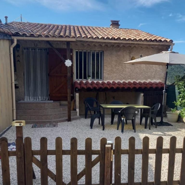 Le Lodge des Lattes - Maison de Vacances 3 Chambres - 28