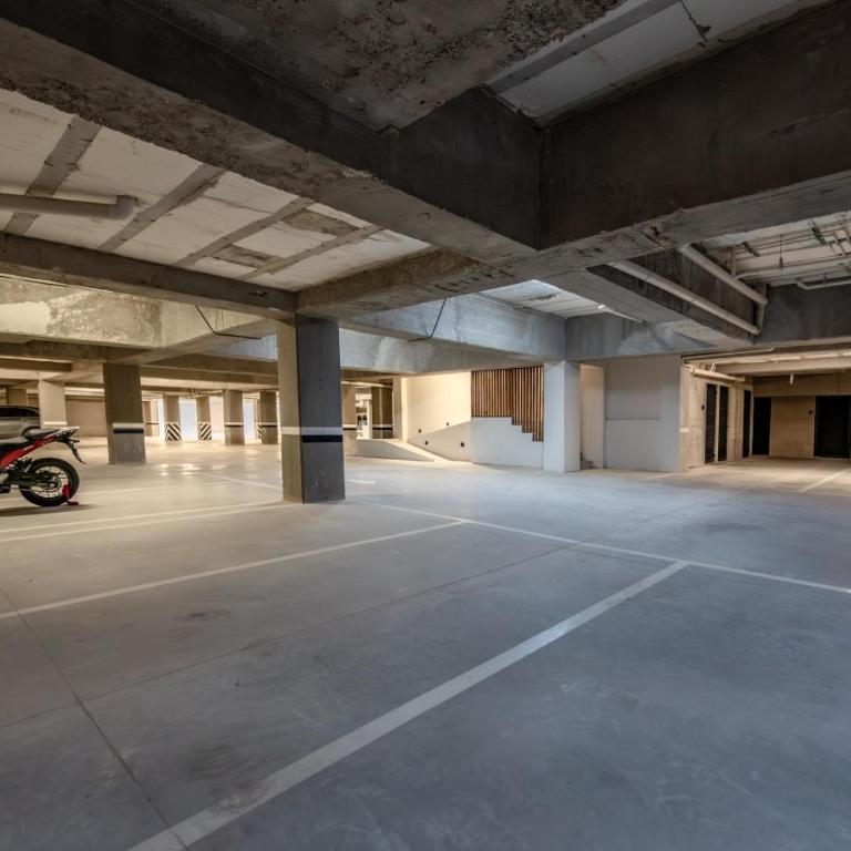 Lux 1BR with Rooftop Pool, Spa, Gym, Kids Playroom - Apartamento - 23
