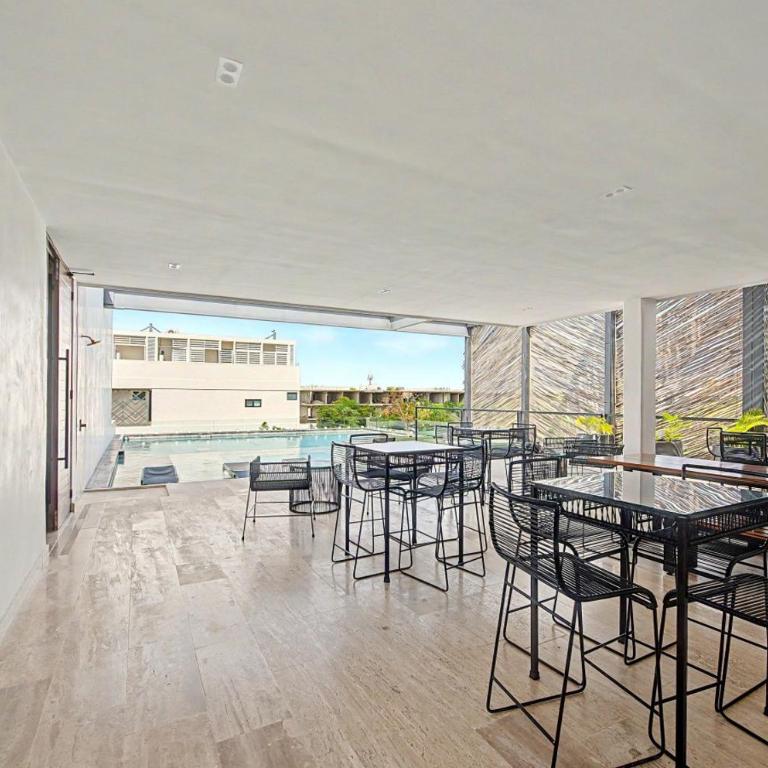 Lux 1BR with Rooftop Pool, Spa, Gym, Kids Playroom - Apartamento - 24
