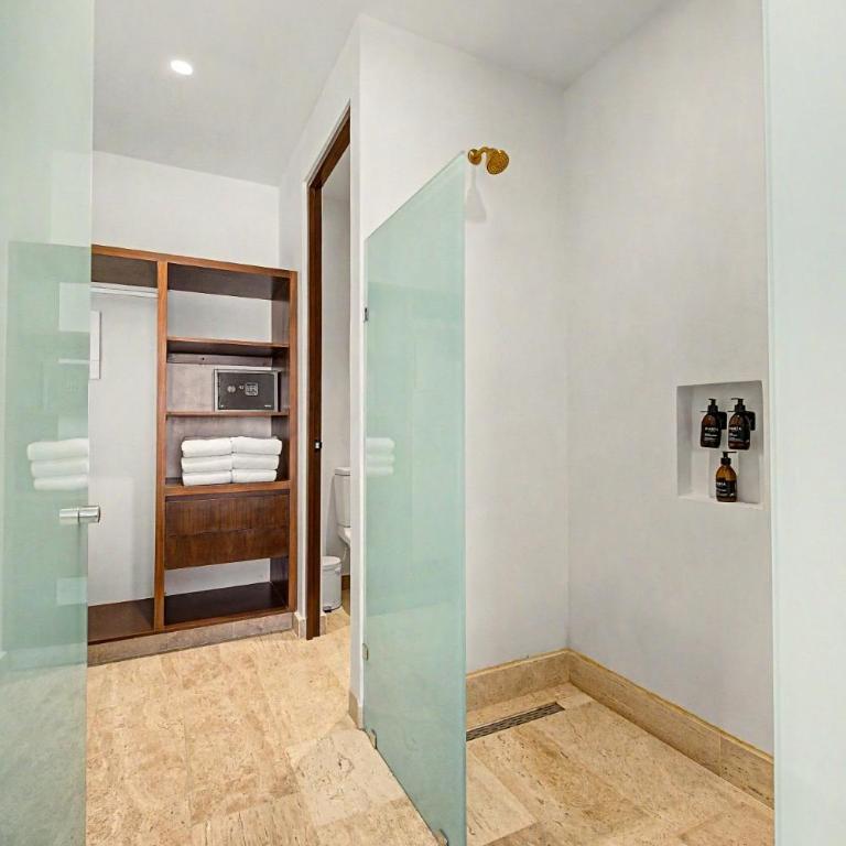 Lux 1BR with Rooftop Pool, Spa, Gym, Kids Playroom - Apartamento - 42