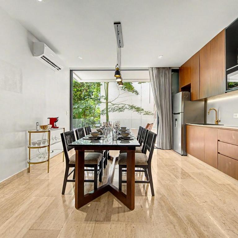Lux 1BR with Rooftop Pool, Spa, Gym, Kids Playroom - Apartamento - 52