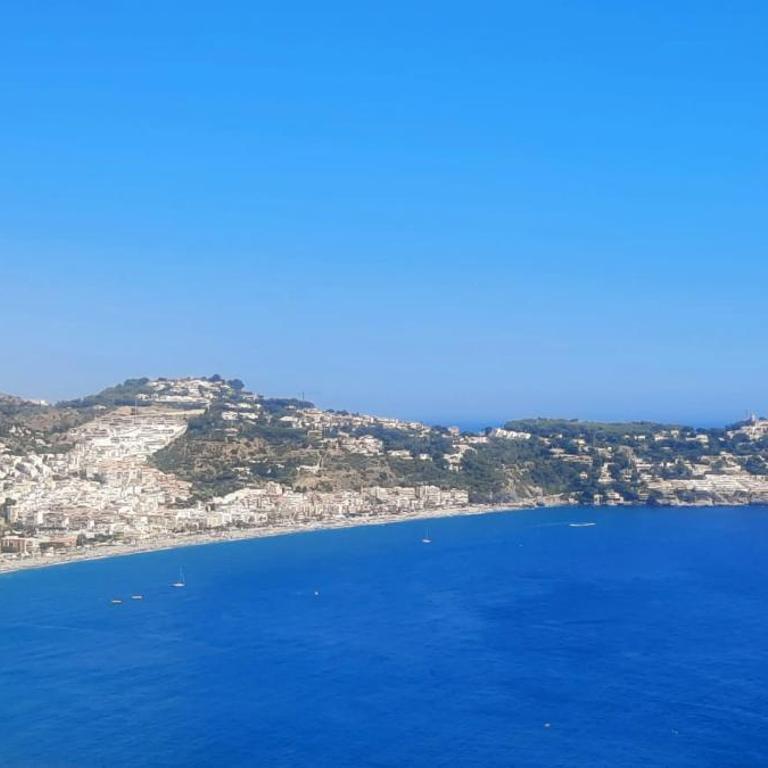 "The Chill Pad A Boutique Style Studio Where Your Soul Caresses The Sea" - Apartamento de 1 dormitorio - 53