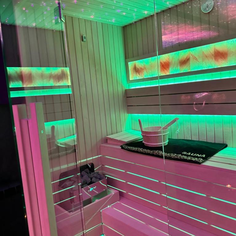 Flex Lux Spa Apartment Belgrade with Jacuzzi Sauna - One-Bedroom Apartment - 14
