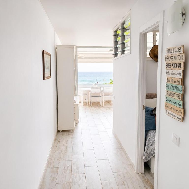 Front Sea View Las Nasas 9 - Two-Bedroom Apartment - 14