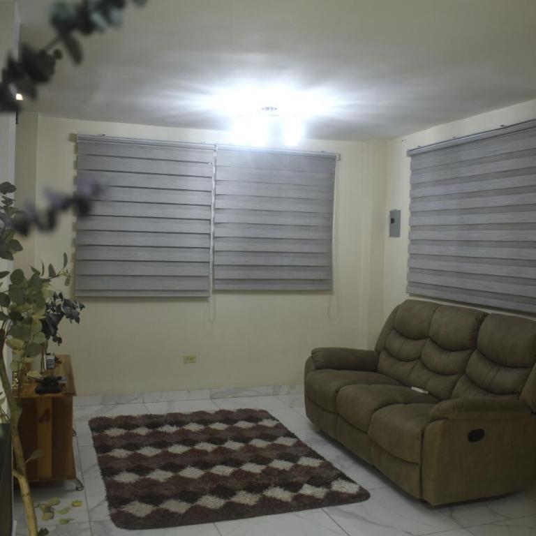 Alojamiento en Guayaquil - House in Guayaquil - Three-Bedroom House - 1