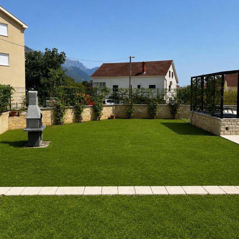 Private luxurious house with pool and garden - Vila - 15