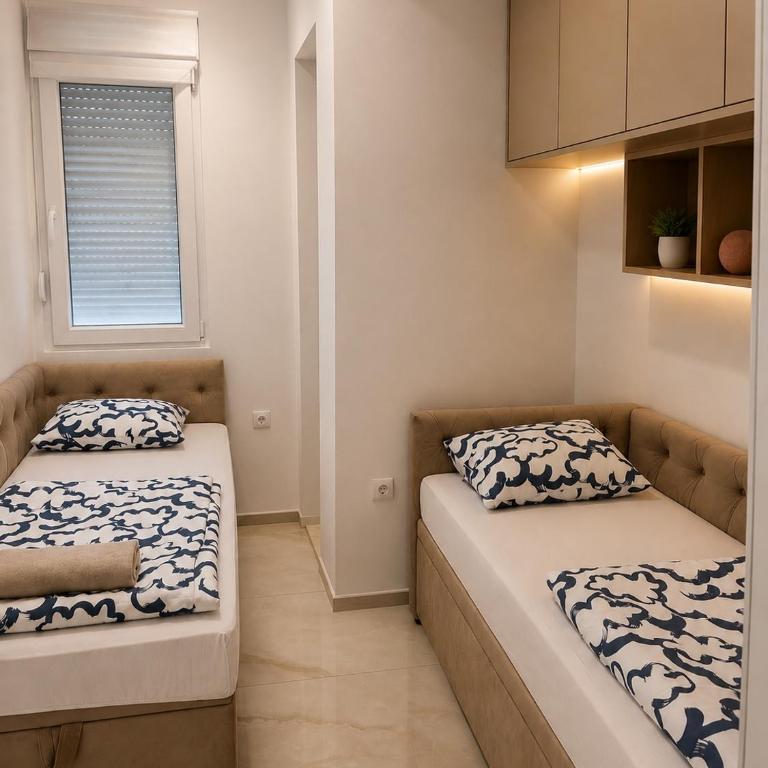Private luxurious house with pool and garden - Vila - 26