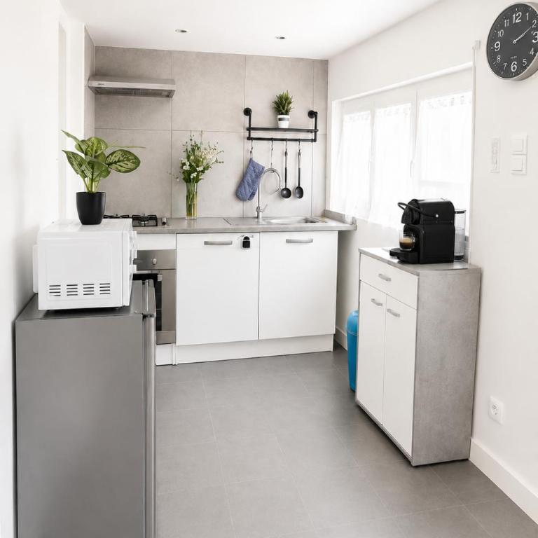 Petite maisonnette avec accés piscine - Maison 1 Chambre - 5