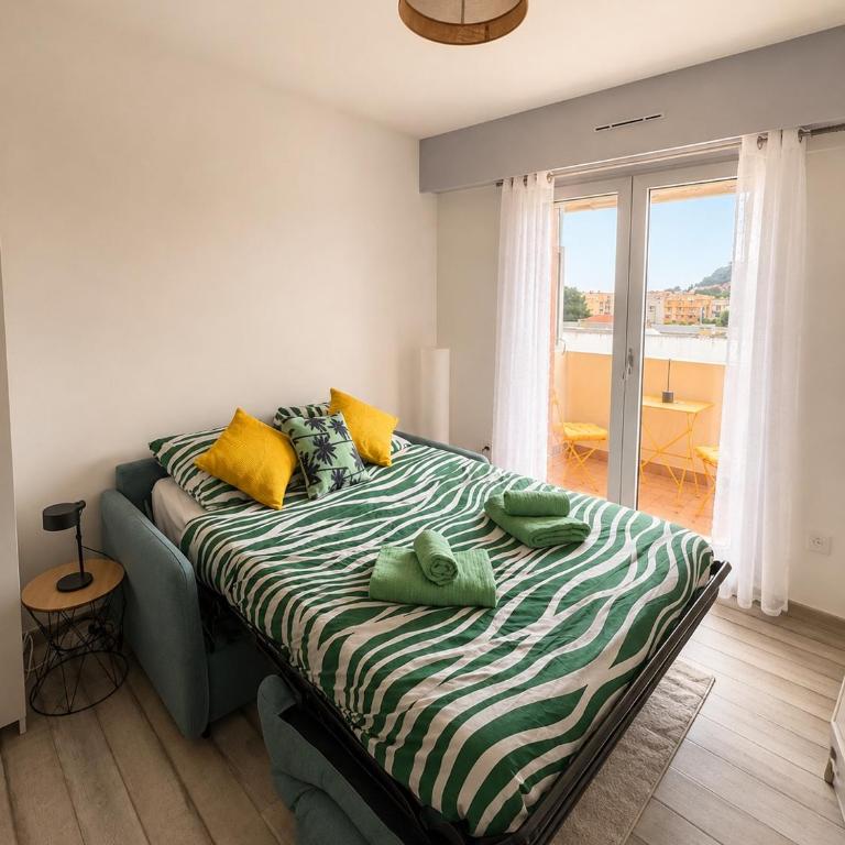 Lovely studio with balcony - central location - Studio avec Balcon - 3