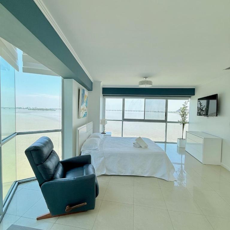 Suite amplia con vista panorámica al río con piscina RF1-605 - One-Bedroom Apartment with River View - 25