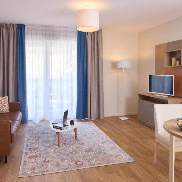 Quality Aparthotel Voiron - Two-Bedroom Apartment - 3
