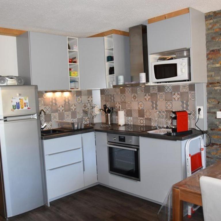 Appartement avec balcon et vue sur montagne - FR-1-266-275 - Apartamento - 3