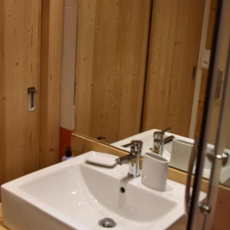 Appartement avec balcon et vue sur montagne - FR-1-266-275 - Apartamento - 8