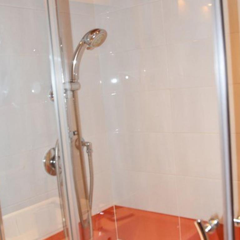 Appartement avec balcon et vue sur montagne - FR-1-266-275 - Apartamento - 9