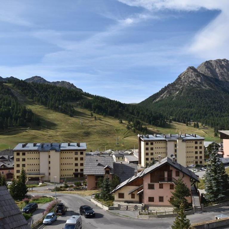 Appartement avec balcon et vue sur montagne - FR-1-266-275 - Apartamento - 11