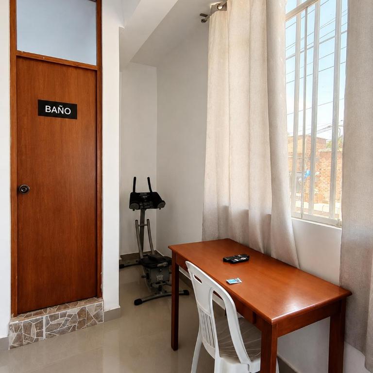 Hospedaje Los Cocos Talara! aire acondicionado maximo confort - Double Room with Private Bathroom - 5