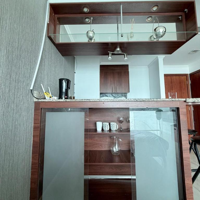 Suite con hermosa vista al río y piscina y jacuzzi RF2-304 - One-Bedroom Apartment with River View - 2