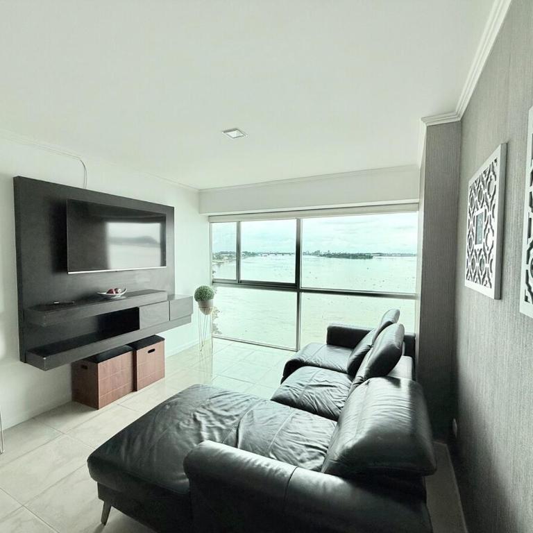 Suite con hermosa vista al río y piscina y jacuzzi RF2-304 - One-Bedroom Apartment with River View - 3