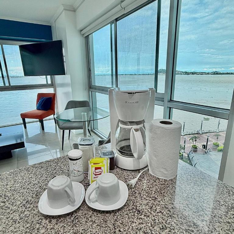 Suite con vista panorámica al río y jacuzzi RF2-306 - One-Bedroom Apartment with River View - 6