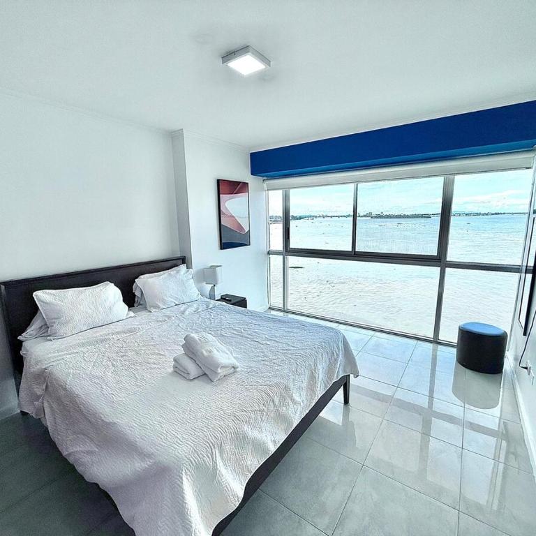 Suite con vista panorámica al río y jacuzzi RF2-306 - One-Bedroom Apartment with River View - 10