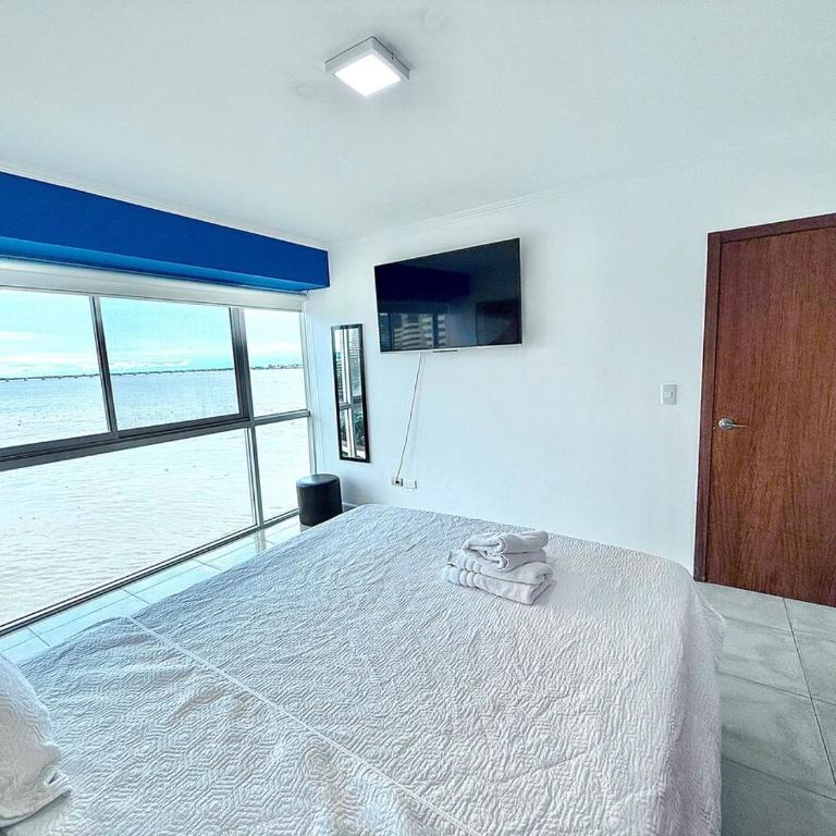 Suite con vista panorámica al río y jacuzzi RF2-306 - One-Bedroom Apartment with River View - 14