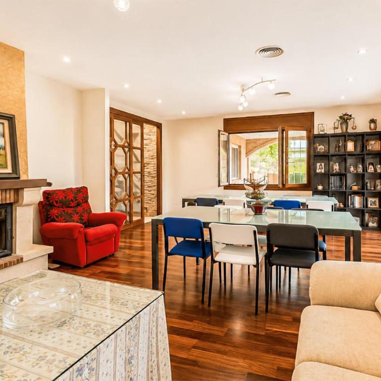 Nice Home In Murcia With Private Swimming Pool, Can Be Inside Or Outside - Casa de 5 dormitorios - 2
