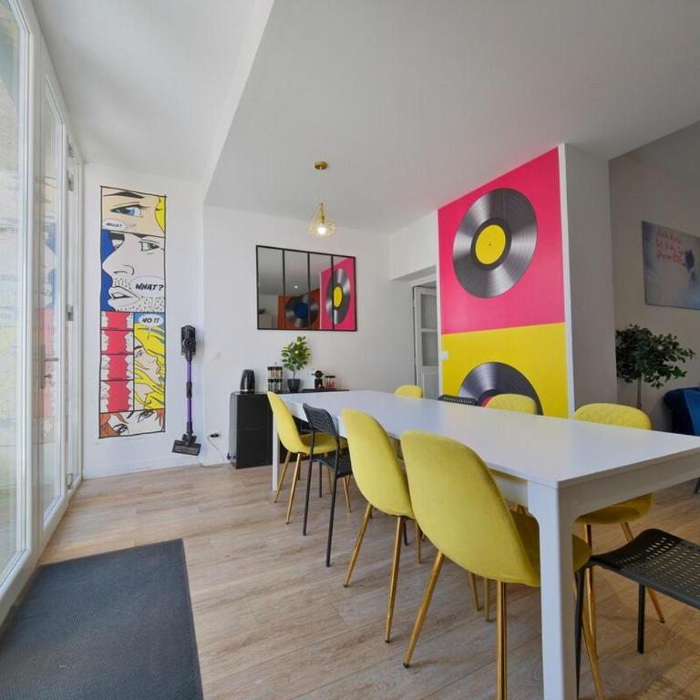Montreal - 5 bedrooms - Air conditioning - Villa - 2