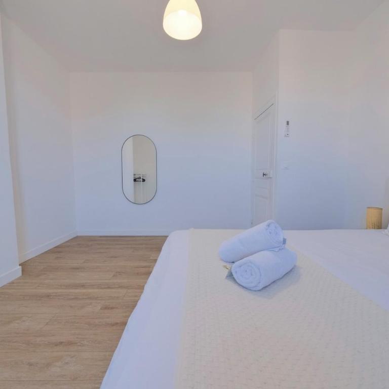 Montreal - 5 bedrooms - Air conditioning - Villa - 4