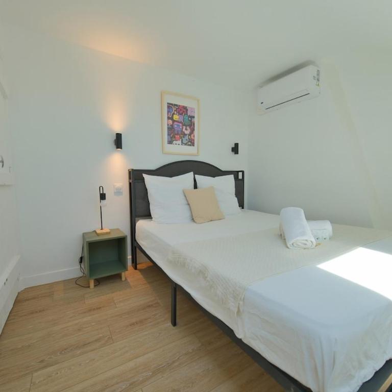 Montreal - 5 bedrooms - Air conditioning - Villa - 25