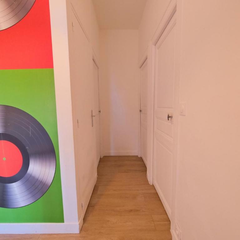 Montreal - 5 bedrooms - Air conditioning - Villa - 36
