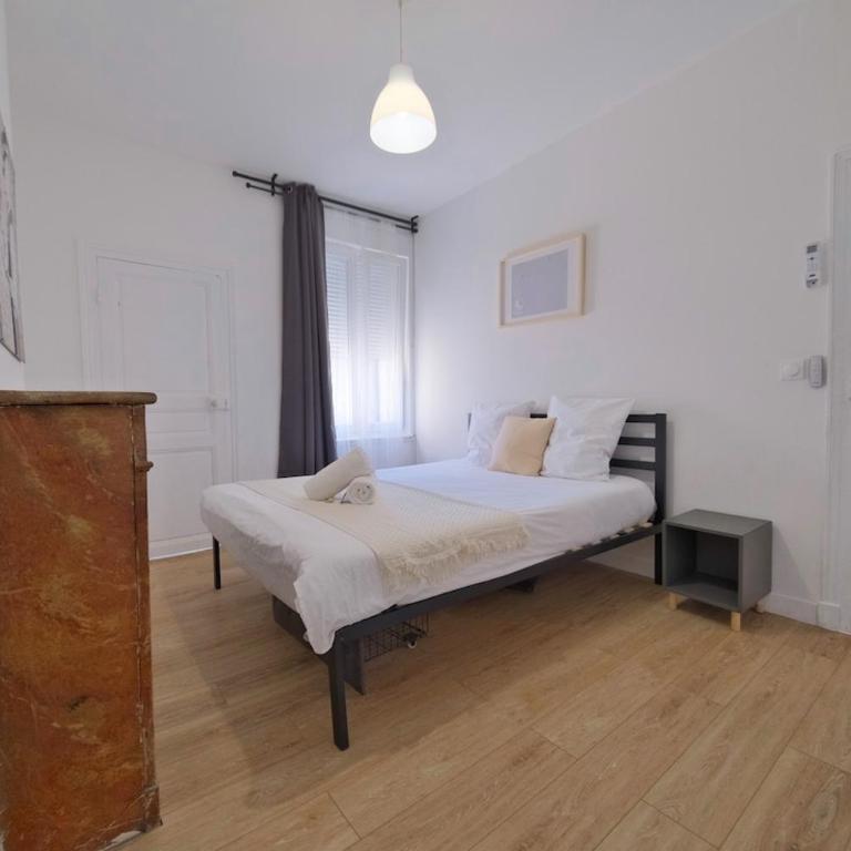 Montreal - 5 bedrooms - Air conditioning - Villa - 40