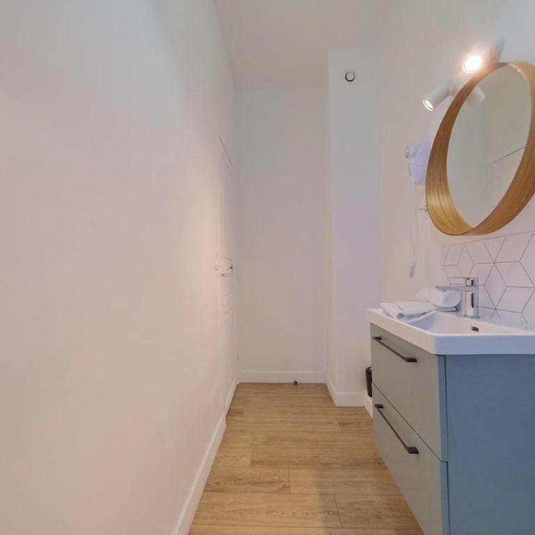 Montreal - 5 bedrooms - Air conditioning - Villa - 57