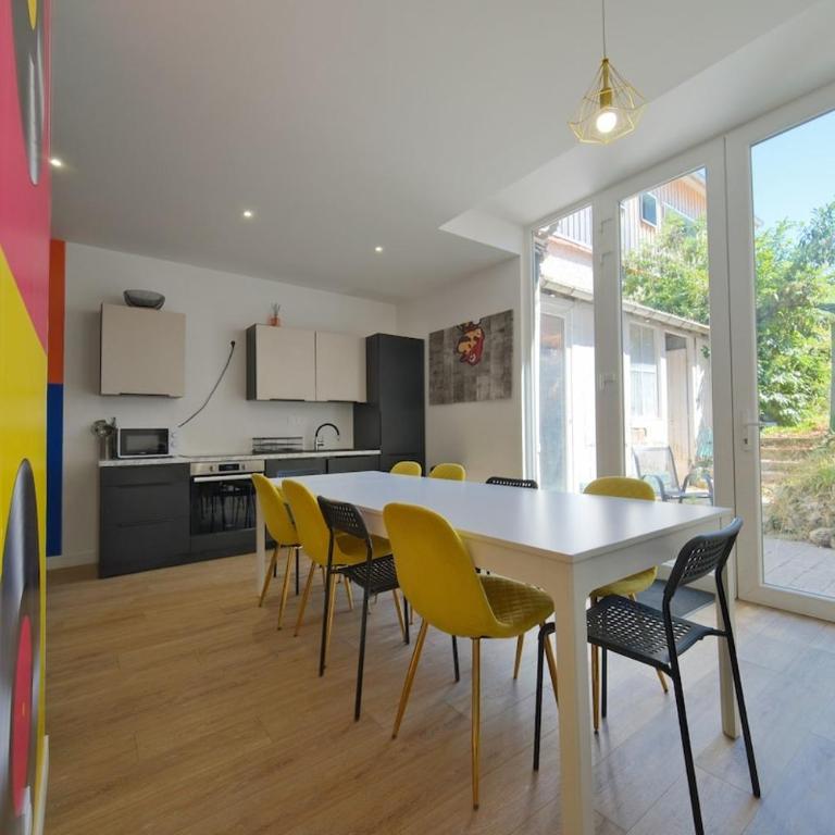 Montreal - 5 bedrooms - Air conditioning - Villa - 60
