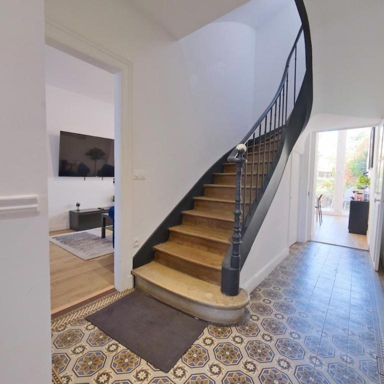 Montreal - 5 bedrooms - Air conditioning - Villa - 61