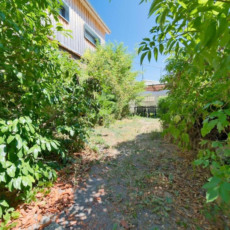 Montreal - 5 bedrooms - Air conditioning - Villa - 70