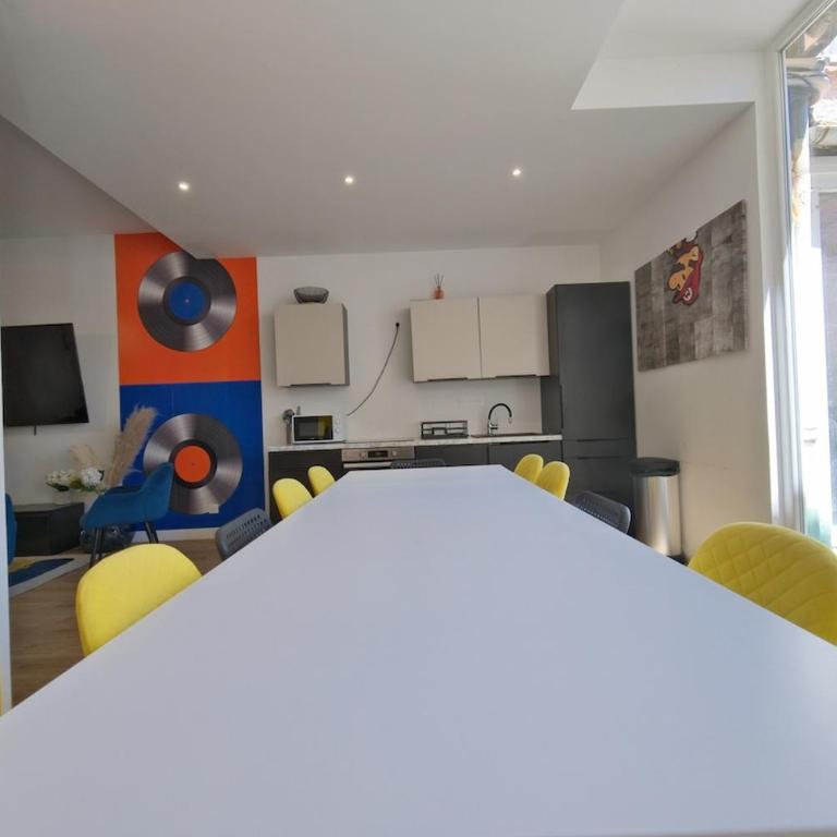 Montreal - 5 bedrooms - Air conditioning - Villa - 80