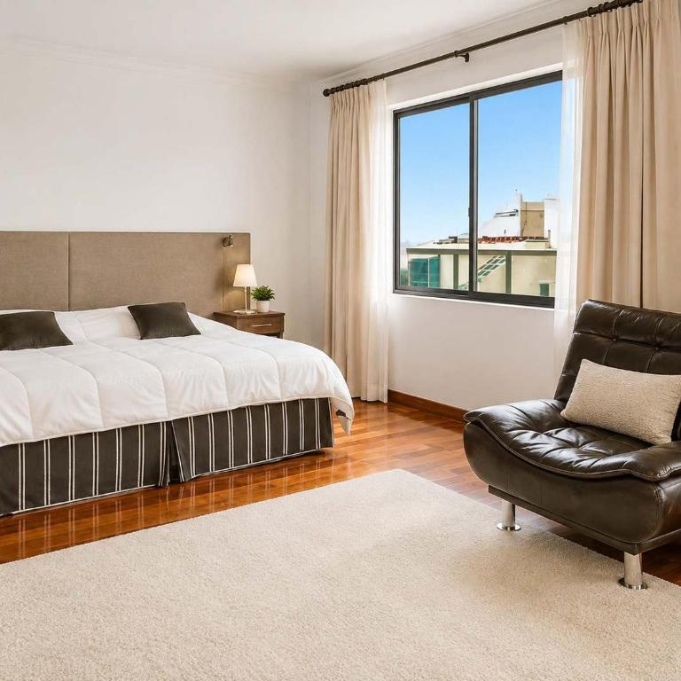 3BR Sky Oasis Penthouse with City Views Parking Country Club Zone - Apartment - 38