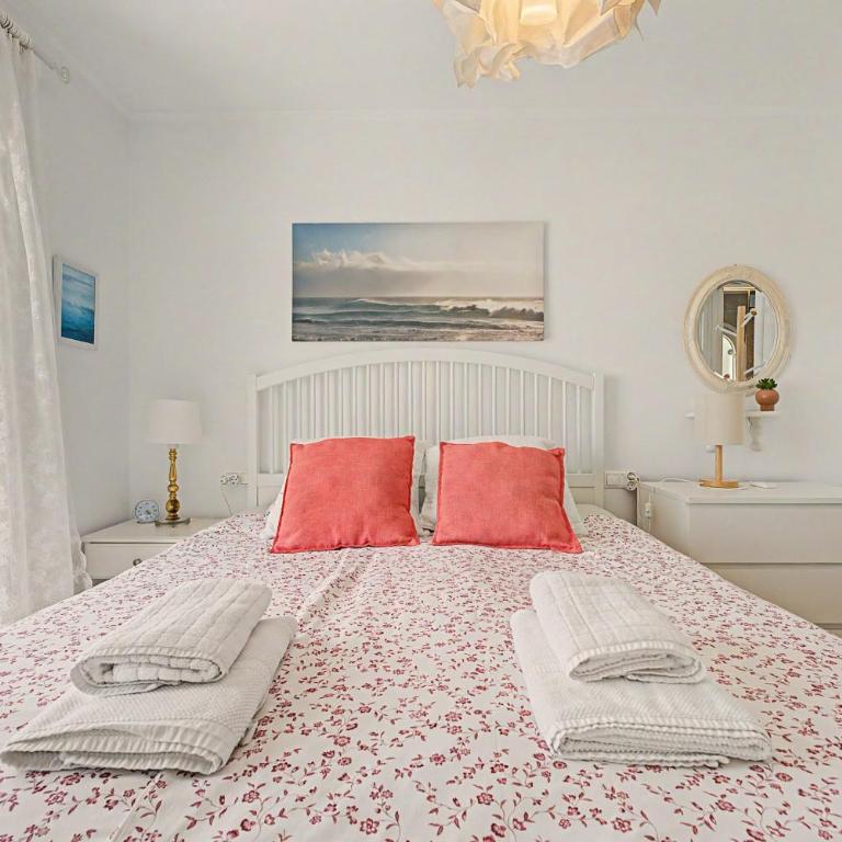 Casa Luz - Two-Bedroom Deluxe Apartment with Ocean View - 12