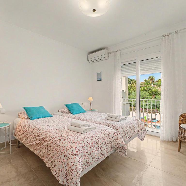 Casa Luz - Two-Bedroom Deluxe Apartment with Ocean View - 18
