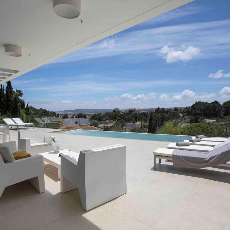 Modern villa a short walk from Javea s Old Town - Apartment - 29