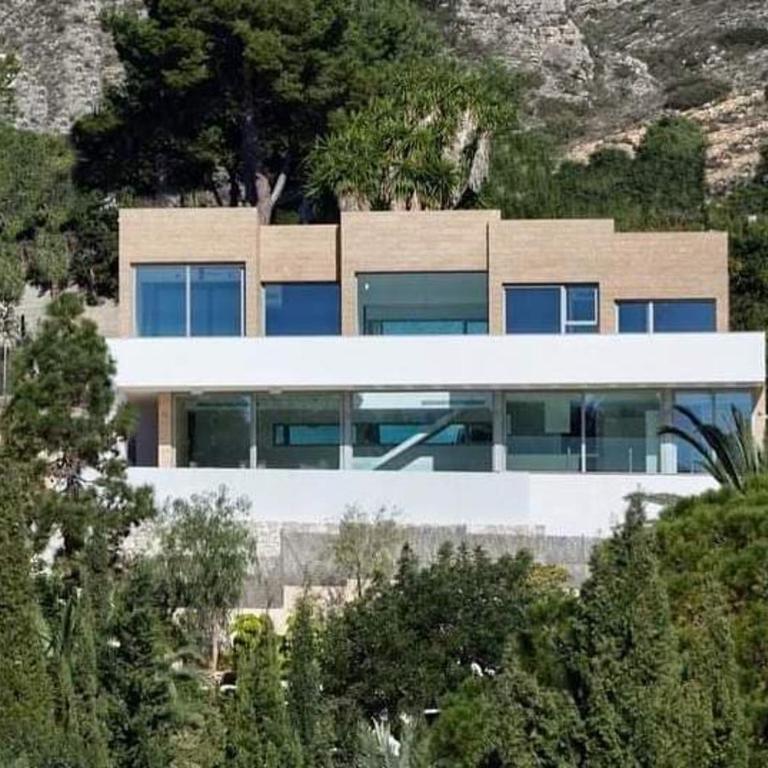 Modern villa a short walk from Javea s Old Town - Apartment - 37