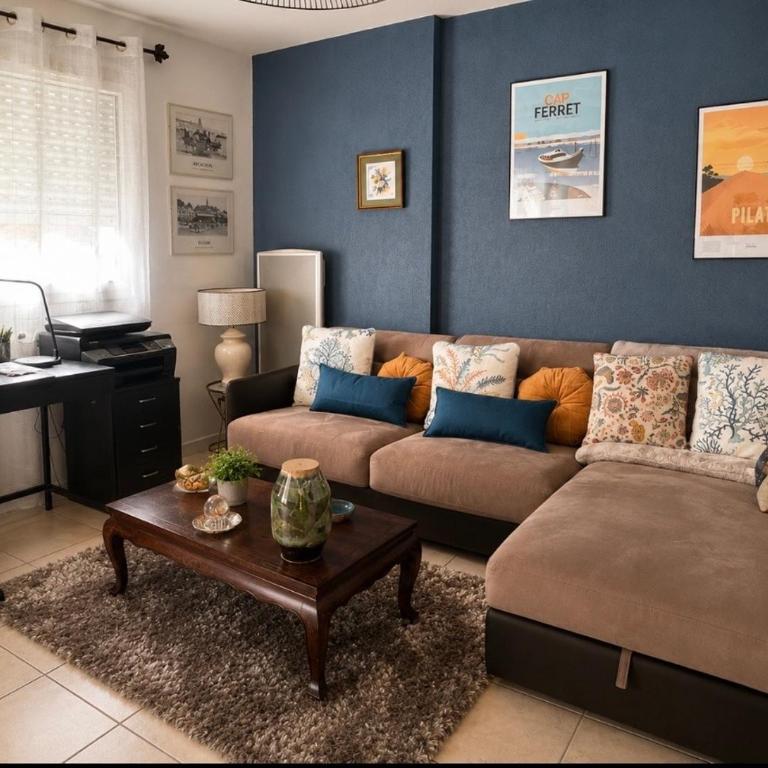 Charming comfortable 1-bedroom apartment with balcony & Wi-Fi - Appartement 2 Chambres - 1