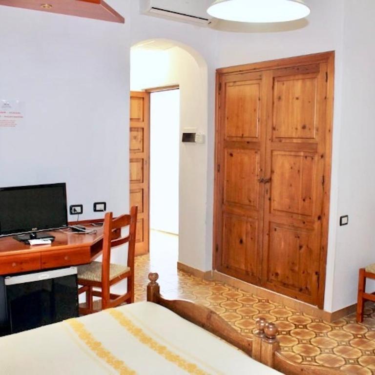 Hotel in Palau just 600 mt from the Beach - Camera Matrimoniale Standard - 4