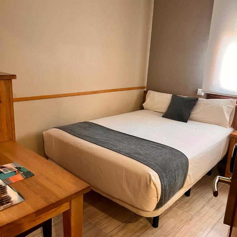Alda A Boira - Habitación Doble Estándar - 1 o 2 camas - 6