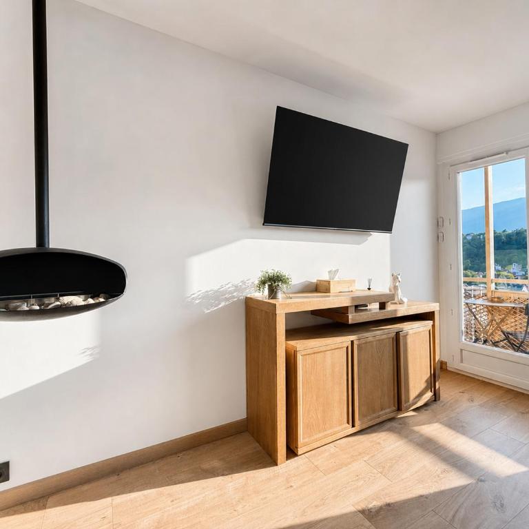 Aix-les-Bains, 64m2 clim, balcon, 2 min gare - One-Bedroom Apartment with Balcony and Mountain View - 9
