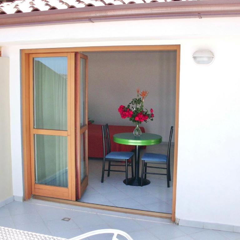 Hotel in Palau just 600 mt from the Beach - Camera Tripla con Balcone - 1