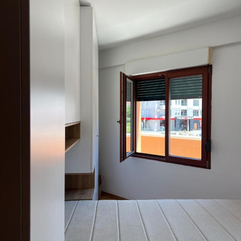 Stylish Apartment with Large Terrace - Apartman sa 1 Spavaćom Sobom - 4