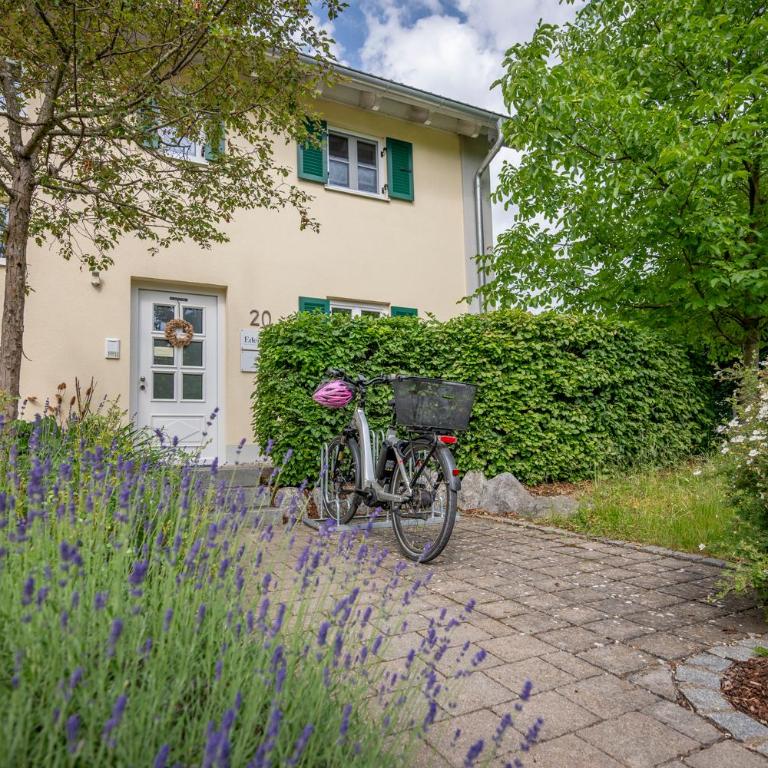 Ferienwohnungen Allgäublick am Radweg mit Fahrradgarage und Garten - Apartment mit 1 Schlafzimmer und Gartenblick - 5