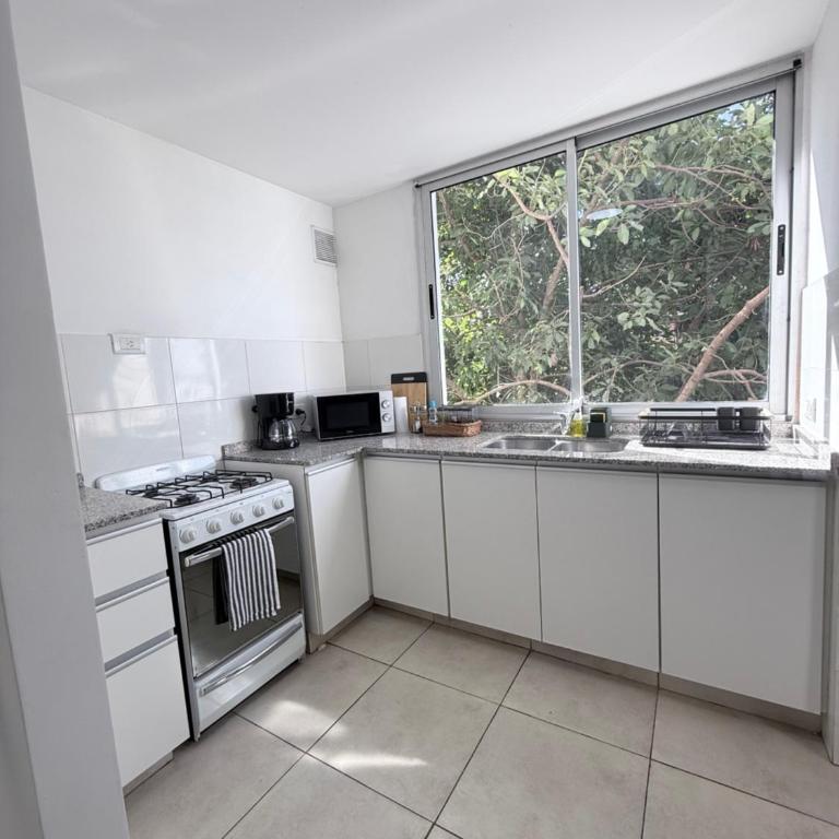 Depto en Gral Paz Pileta quincho y asador - One-Bedroom Apartment - 16