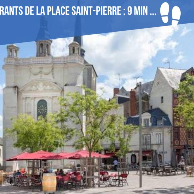 Maison au pied du Château-Cour-Proche Centre Ville - Maison 3 Chambres - 37
